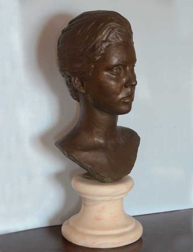 Escultura-Busto en bronce- obra de Manuel Domínguez