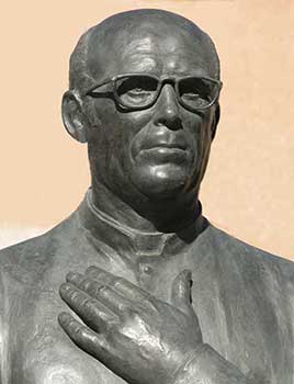 Bust in bronze portrait to the parish priest of the D. José Jimenez