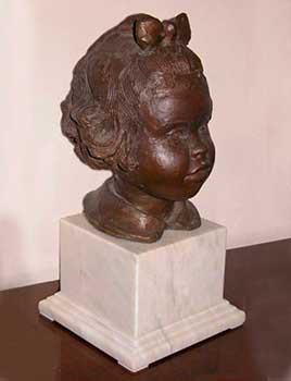 Bronze bust to Berta